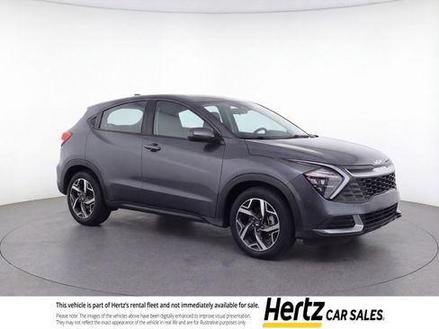 Used 2025 Kia Sportage LX image 1