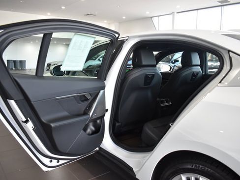 Used 2024 BMW 530i xDrive image 29