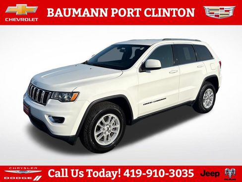 Used 2018 Jeep Grand Cherokee Laredo AWD/4WD image 2