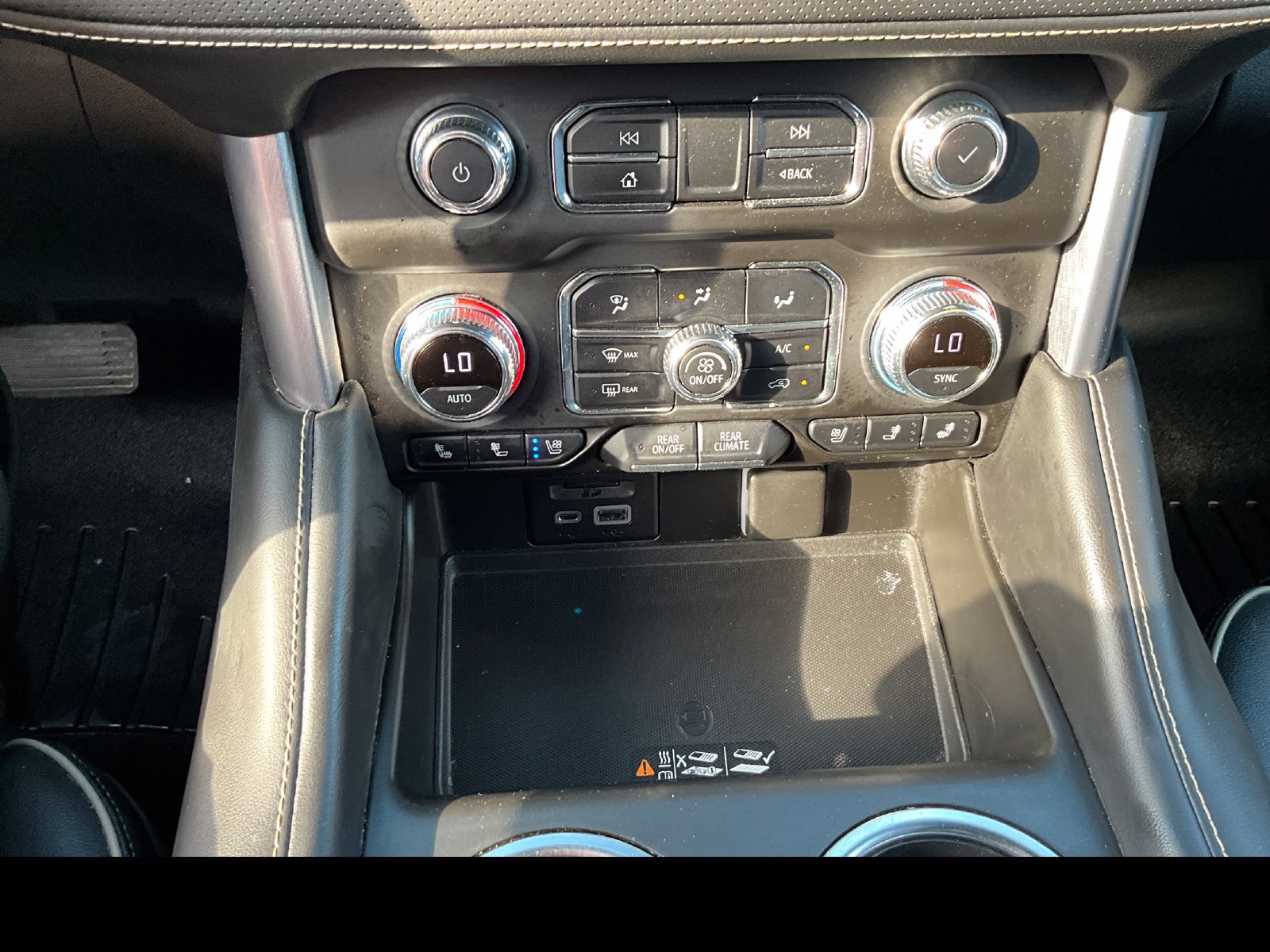 Used 2021 GMC Yukon XL SLT w/ SLT Premium Package AWD/4WD image 19