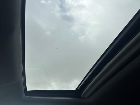 Used 2019 Toyota Highlander XLE image 13