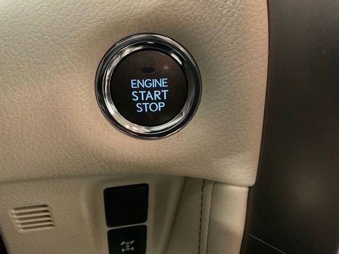 Used 2015 Lexus GX 460 w/ Premium Package image 21