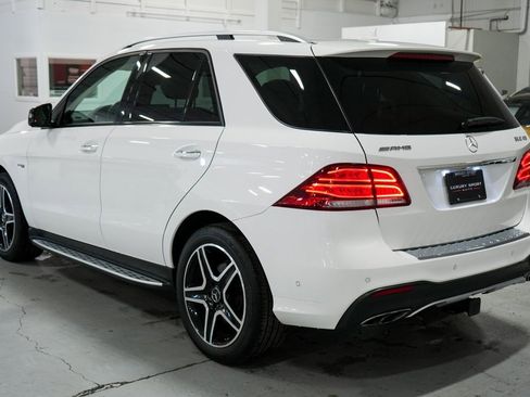 Used 2019 Mercedes-Benz GLE 43 AMG 4MATIC w/ Premium 2 Package image 3