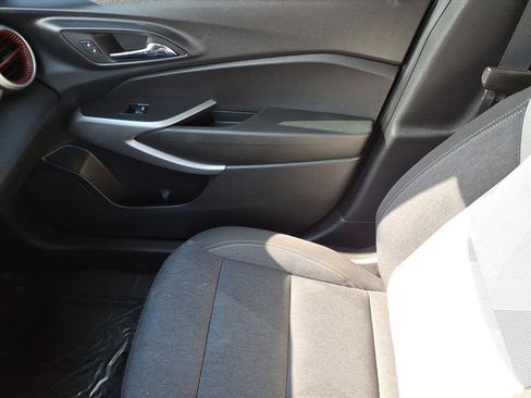 Used 2024 Chevrolet Trax RS w/ Driver Confidence Package image 30