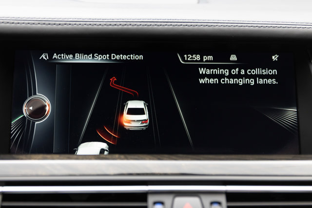 Used 2014 BMW 750i RWD image 13