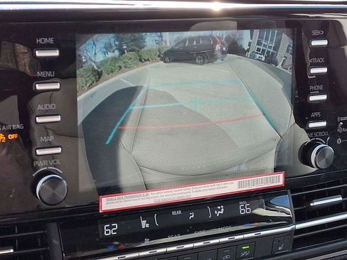 Used 2024 Toyota Sienna XLE image 15