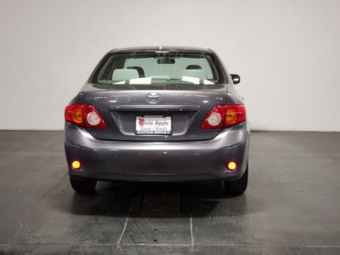Used 2010 Toyota Corolla LE image 19