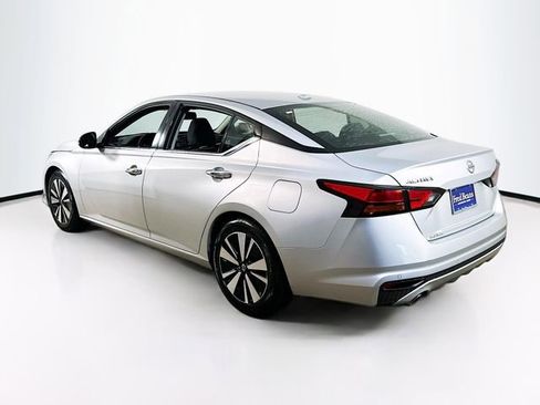 Used 2019 Nissan Altima 2.5 SV FWD image 6