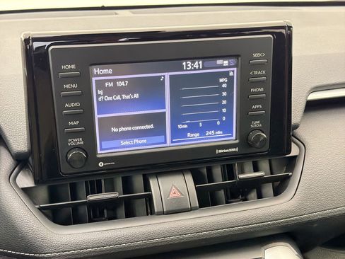 Used 2021 Toyota RAV4 LE image 22