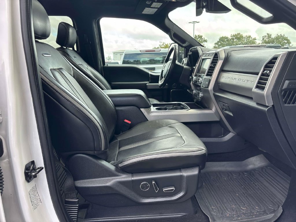 Used 2019 Ford F350 Platinum w/ Platinum Ultimate Package AWD/4WD image 17