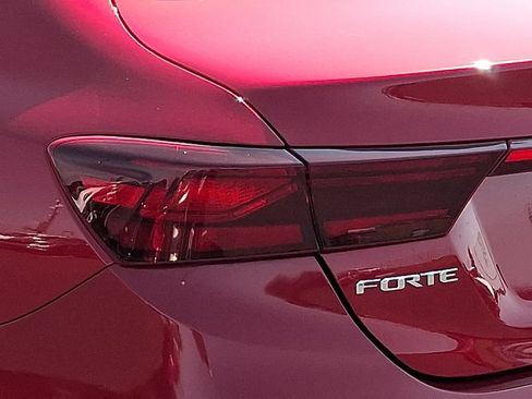 Used 2020 Kia Forte LXS FWD image 10