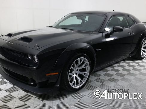 Used 2023 Dodge Challenger SRT Hellcat Redeye RWD image 9