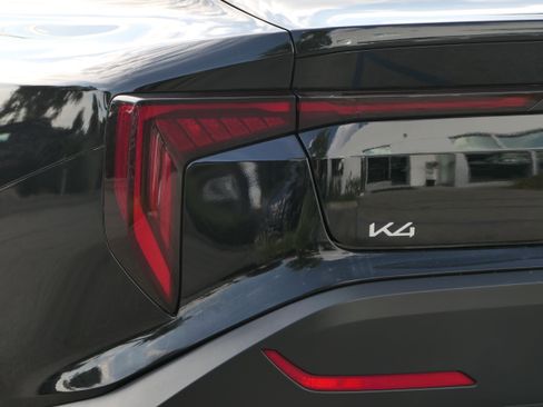Used 2025 Kia K4 EX FWD image 4