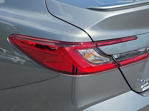 Used 2025 Toyota Camry SE FWD image 33