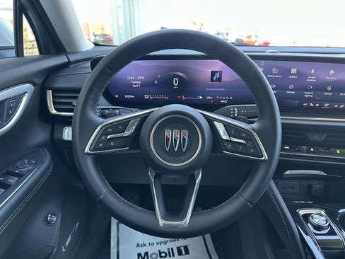 Used 2024 Buick Envision Avenir AWD/4WD image 38