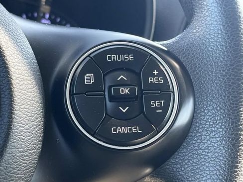 Used 2022 Kia Soul LX FWD image 30