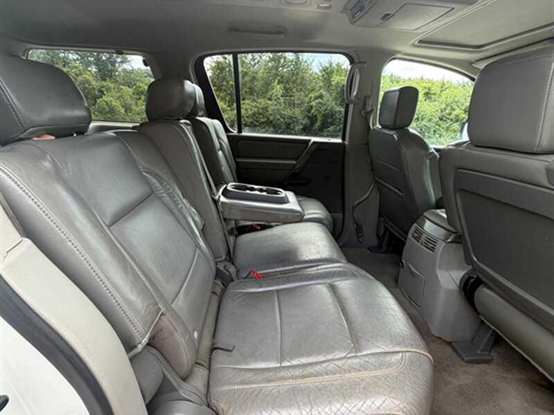 Used 2004 Nissan Armada LE w/ (DVD) Technology Pkg (LE) AWD/4WD image 21