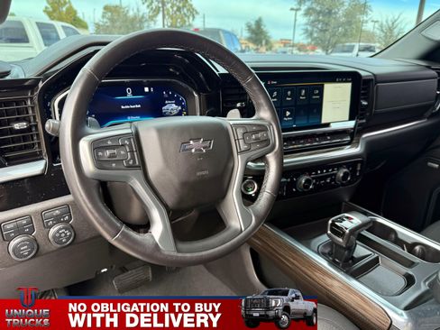 Used 2022 Chevrolet Silverado 1500 RST w/ Convenience Package II image 12