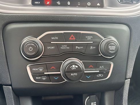 Used 2023 Dodge Charger R/T w/ Harman/Kardon Audio Group image 26