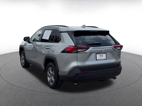 Used 2025 Toyota RAV4 LE AWD/4WD image 9
