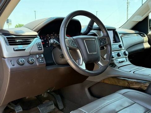 Used 2016 GMC Yukon Denali w/ Open Road Package AWD/4WD image 19
