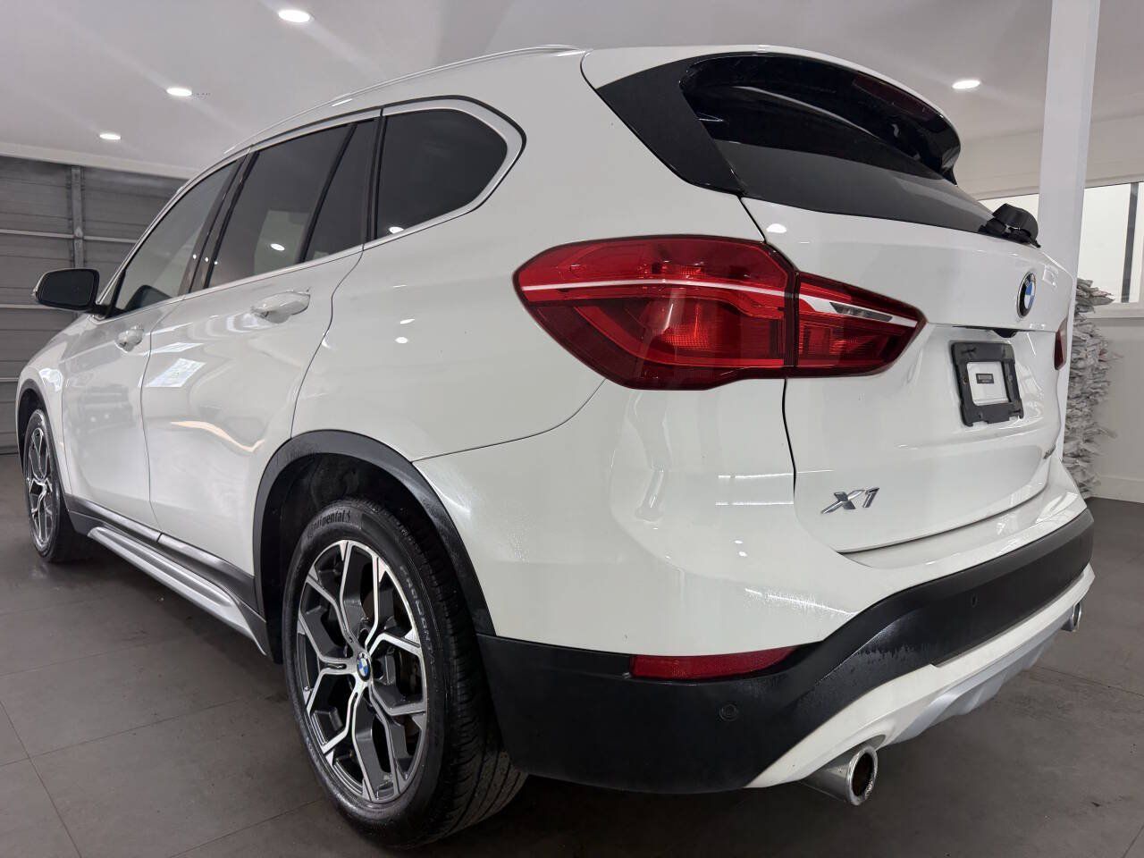 Used 2020 BMW X1 xDrive28i w/ Convenience Package AWD/4WD image 4