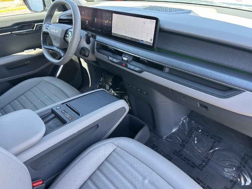 Used 2024 Kia EV9 Land AWD/4WD image 8