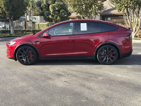 Used 2024 Tesla Model X Plaid image 7