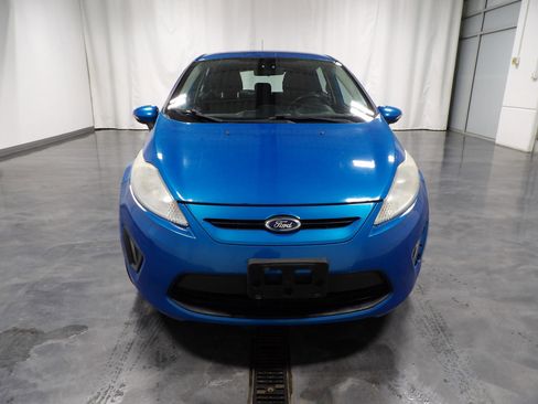 Used 2013 Ford Fiesta SE image 2