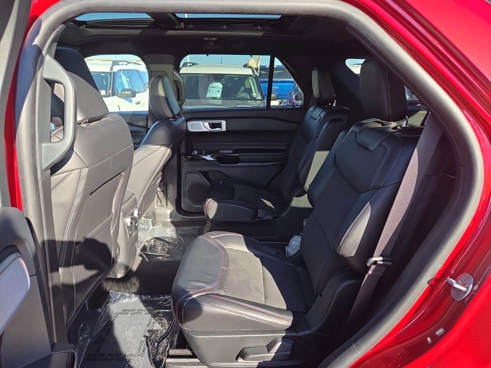 Used 2024 Ford Explorer ST w/ Equipment Group 401A AWD/4WD image 18