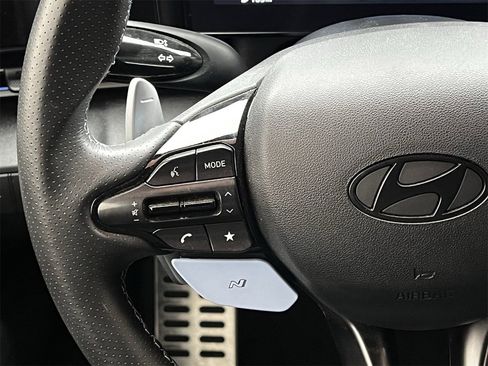 Used 2024 Hyundai Elantra N image 12