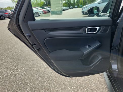 Used 2025 Honda Civic Sport image 15