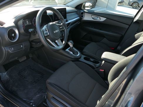 Used 2024 Kia Forte LXS image 12