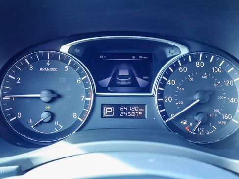 Used 2015 Nissan Pathfinder SL w/ Cargo Package image 12