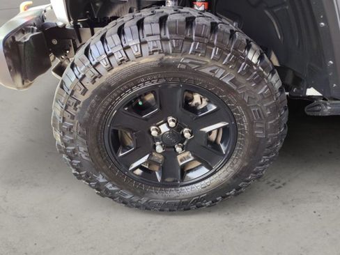 Used 2021 Jeep Gladiator Mojave AWD/4WD image 9