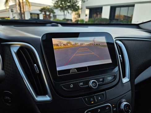 Used 2023 Chevrolet Malibu LT image 29