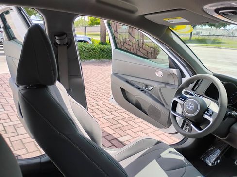 Used 2023 Hyundai Elantra SEL FWD image 64