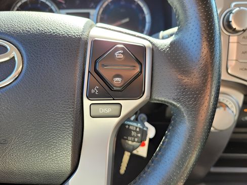 Used 2015 Toyota 4Runner SR5 Premium image 30