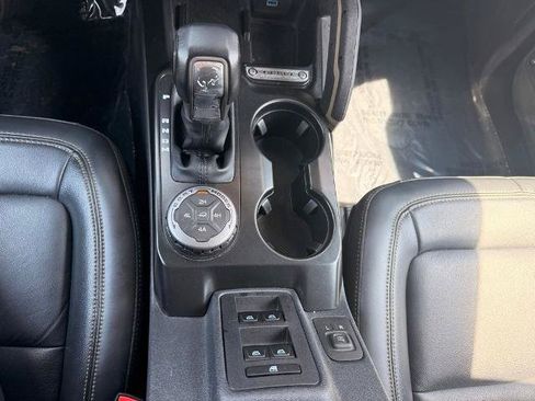 Certified 2025 Ford Bronco Badlands AWD/4WD image 19