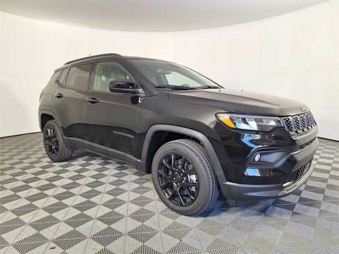 New 2026 Jeep Compass Latitude image 2