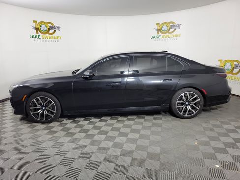 Certified 2023 BMW 760i xDrive AWD/4WD image 2