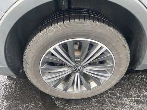 Used 2024 Volkswagen Tiguan Wolfsburg Edition image 30