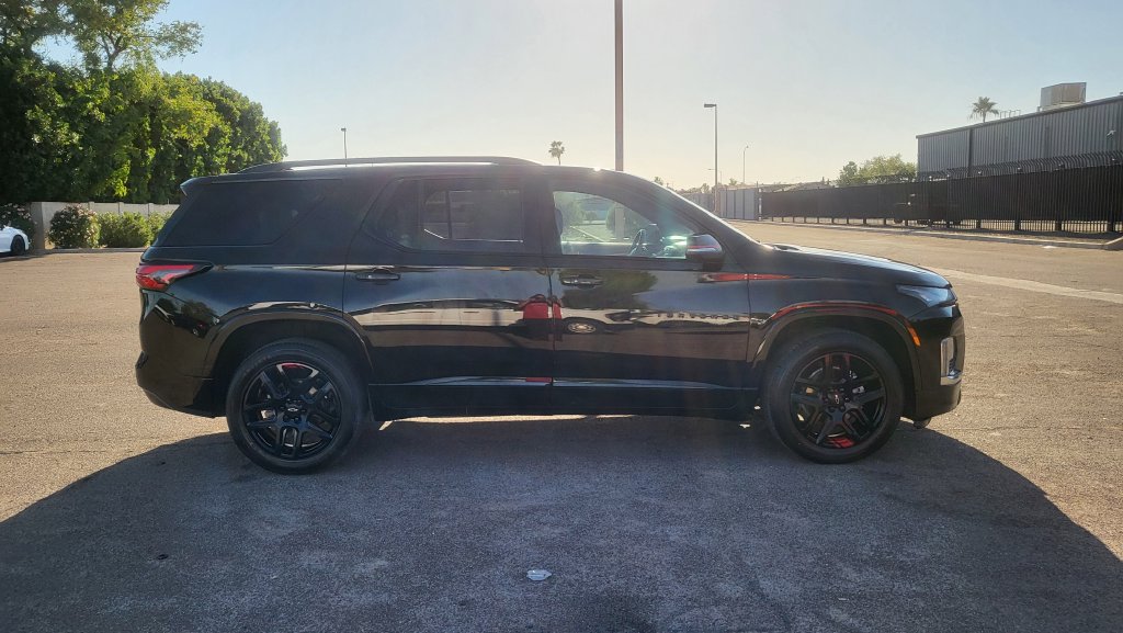 Used 2022 Chevrolet Traverse Premier w/ Redline Edition FWD image 11