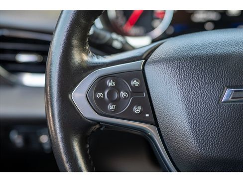 Used 2022 Chevrolet Traverse Premier w/ Redline Edition FWD image 8