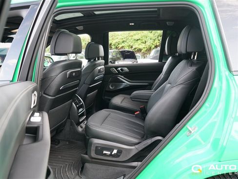 Used 2025 BMW X7 M60i AWD/4WD image 34