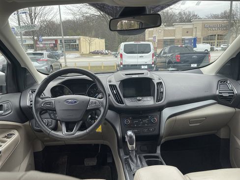 Used 2018 Ford Escape SEL w/ Ford Safe & Smart Package image 10