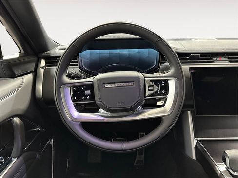 New 2026 Land Rover Range Rover SE image 11