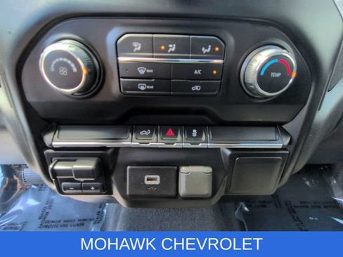 Used 2020 Chevrolet Silverado 1500 Custom w/ Custom Value Package AWD/4WD image 35