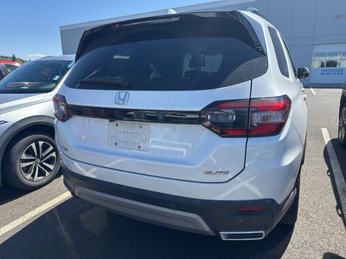 Used 2025 Honda Pilot Elite image 4