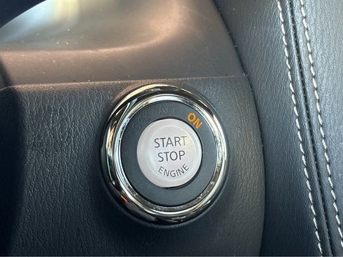 Used 2024 Nissan Armada Platinum w/ Captain's Chairs Package image 5